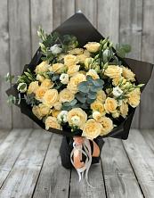 Букет цветов из:  Розы и Лизиантусы в Новобурейский