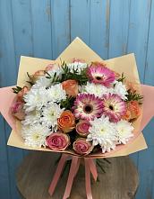 Букет цветов из:  Розы, Герберы и Хризантемы в Новобурейский