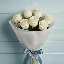 Букет 7 Белых роз Эдлесс Лав в Новобурейский