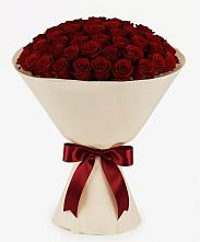 Букет 101 Бордовая роза Блэк Бакарра в Новобурейский
