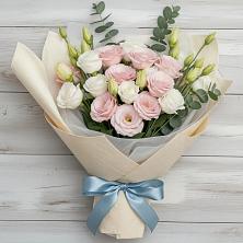 Букет цветов из:  Лизиантусы в Новобурейский