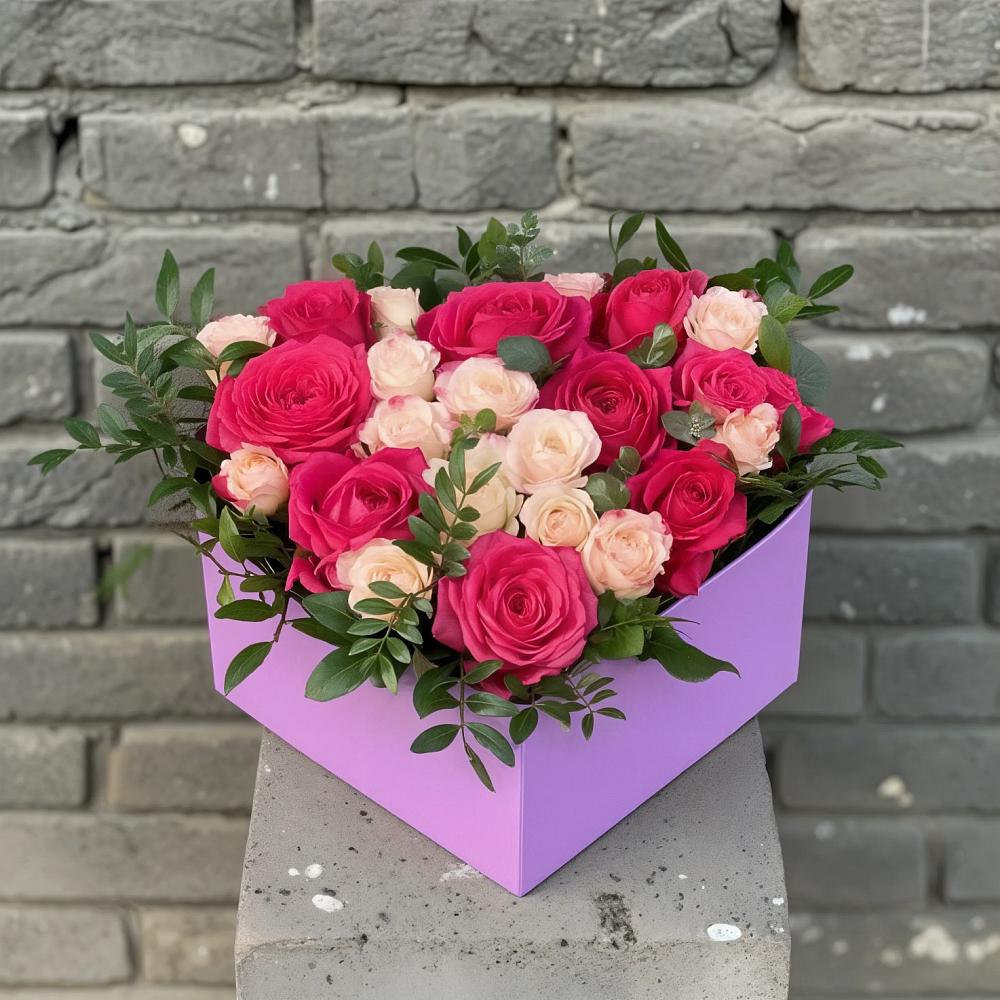 Цветочная композиция из Розы в коробке в Новобурейский