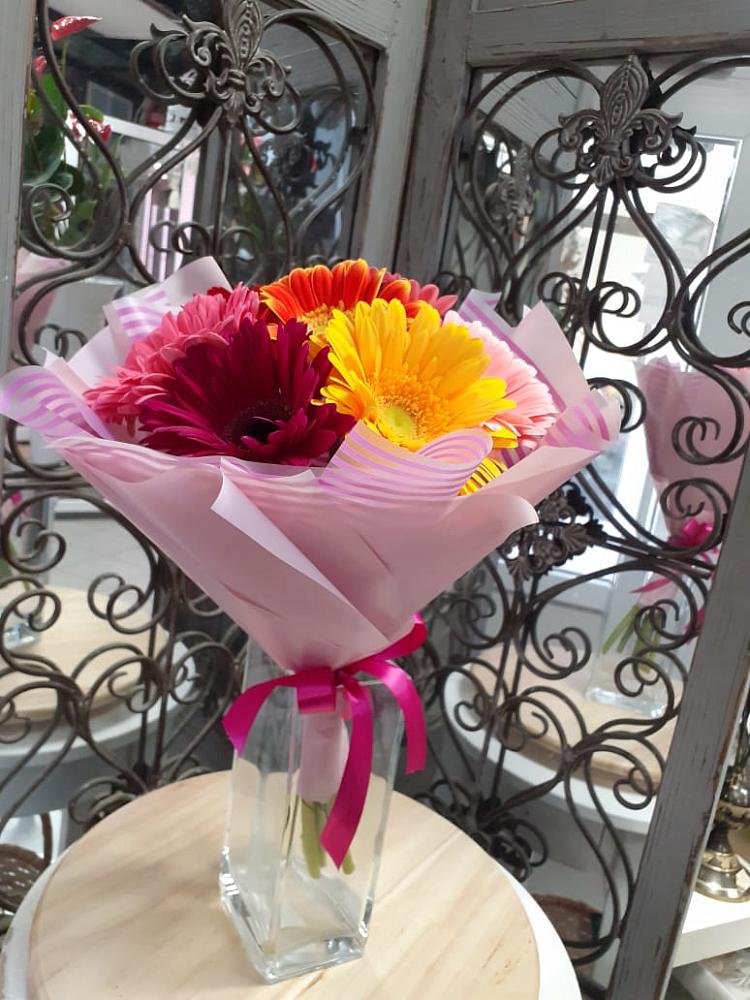 Букет цветов из: Герберы в Новобурейский