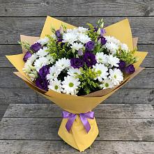 Букет цветов из:  Ирисы, Хризантемы и Ромашки в Новобурейский