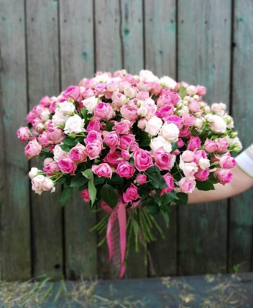 Букет Розовые кустовые розы Натали и Лав Лидия в Новобурейский