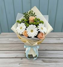 Букет цветов из:  Герберы, Розы и Хризантемы в Новобурейский