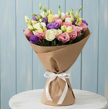 Букет цветов из:  Лизиантусы в Новобурейский